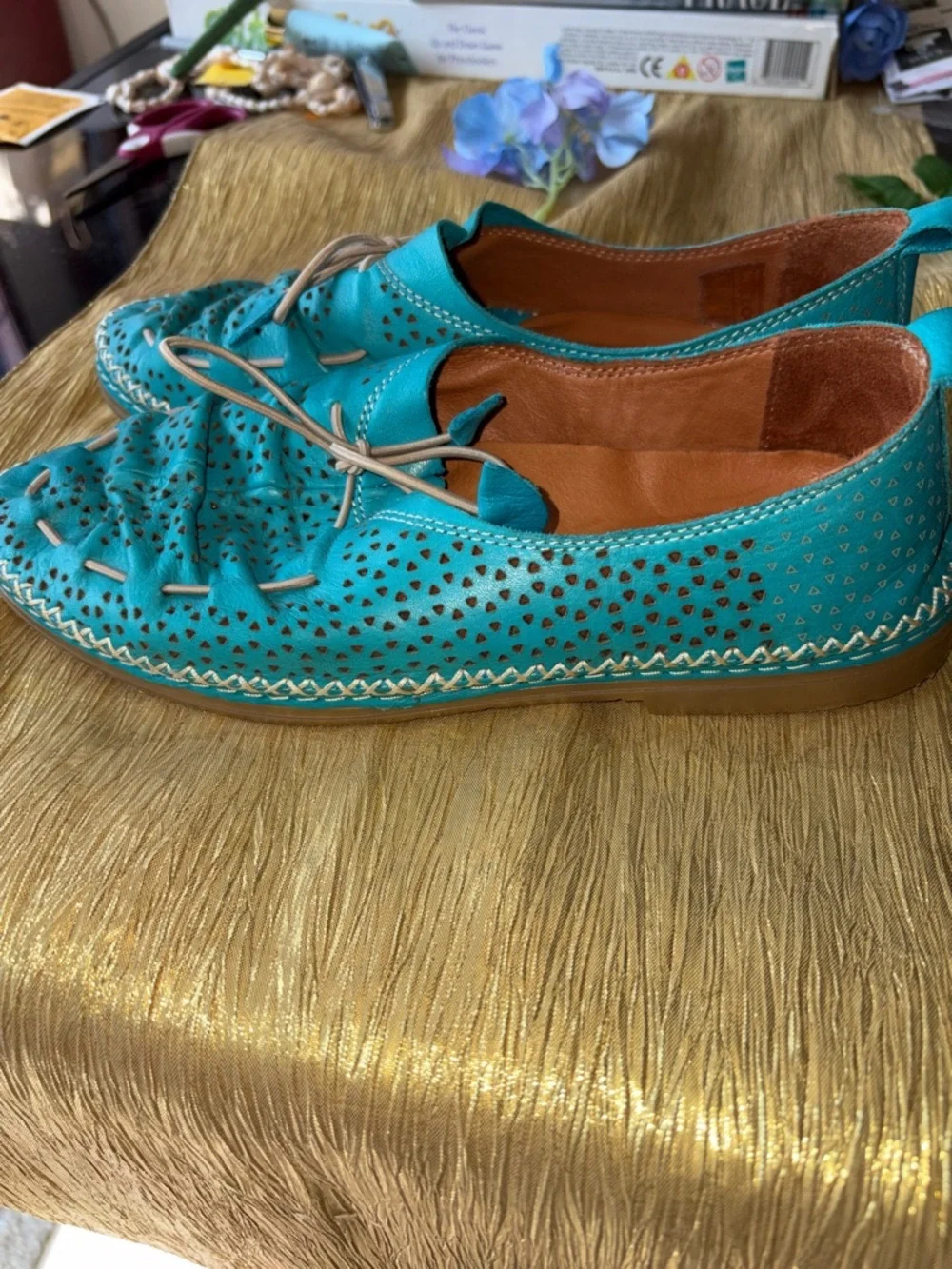 Lemon n Lime Gigi buttery leather turquoise slip on 39 new